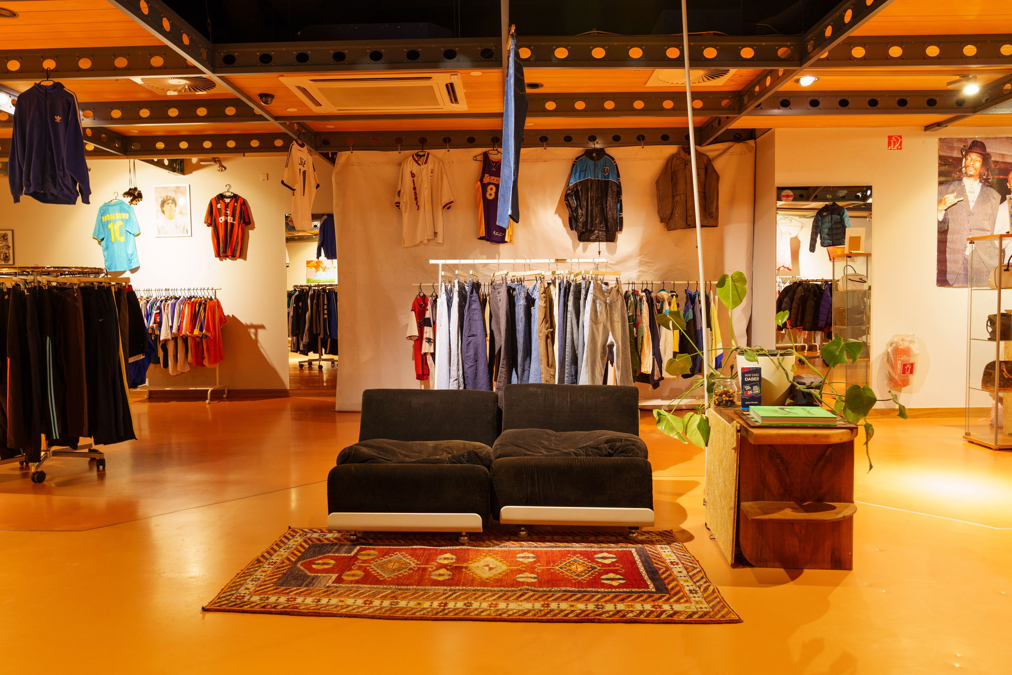 Vintage Fashion Store